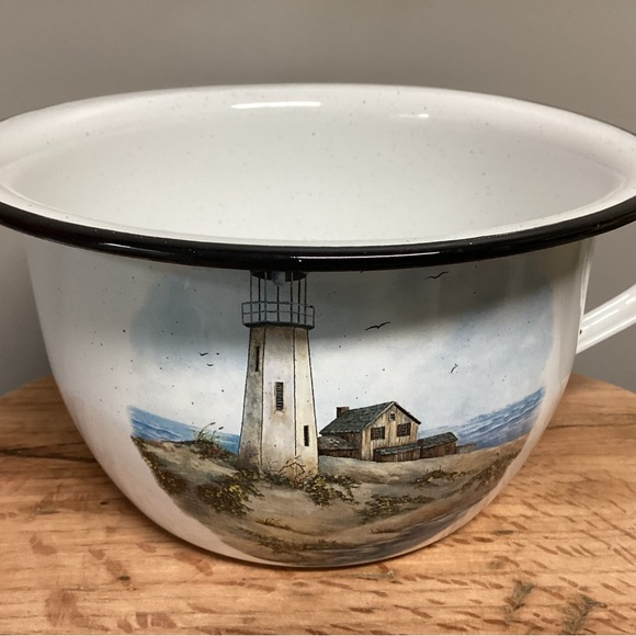 ⚫️ Huge - Enamelware Lighthouse Themed - Home / Bathroom Decor Piece - Like New - Picture 13 of 13